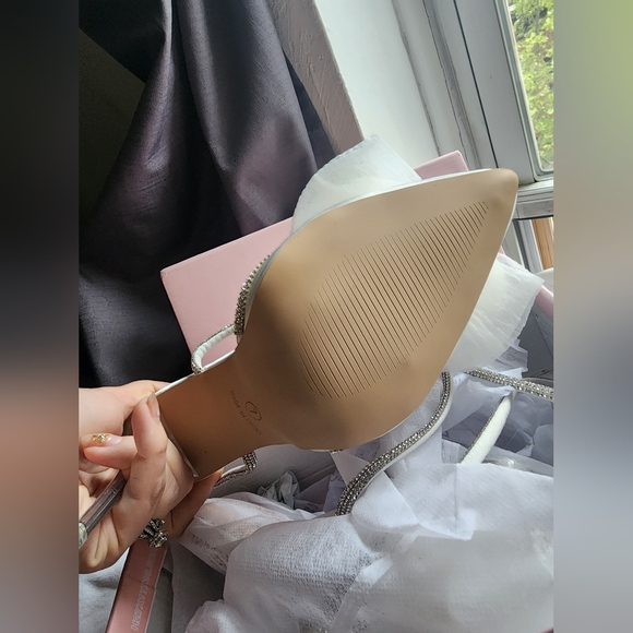 ASOS NWT White bridal heels with bow and diamonds size 9 - Picture 8 of 8